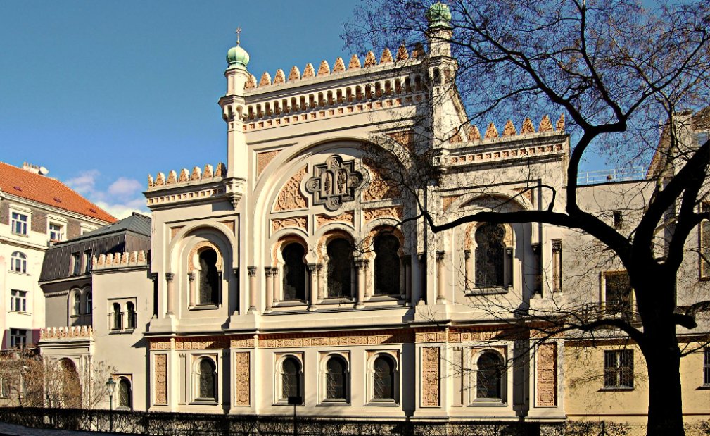Spanish Synagogue (Prague) - outside