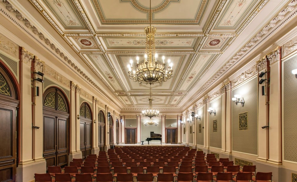 Rudolfinum, Suk Hall